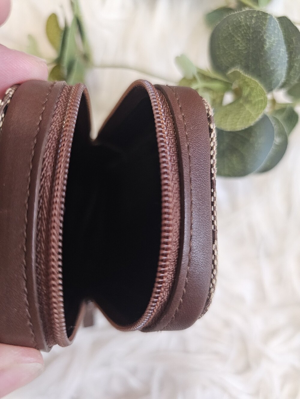 Gucci Vintage RARE Utility Pouch - Picture 9 of 12